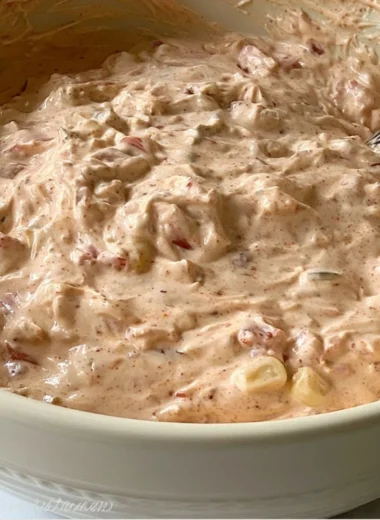 Delicious easy boat dip recipe for parties and gatherings