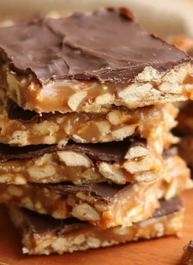 Delicious Chocolate Caramel Pretzel Bars with drizzled chocolate and caramel